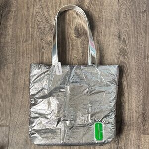 Clinique Metallic Silver Puffy Tote with Green Detail (NWT)